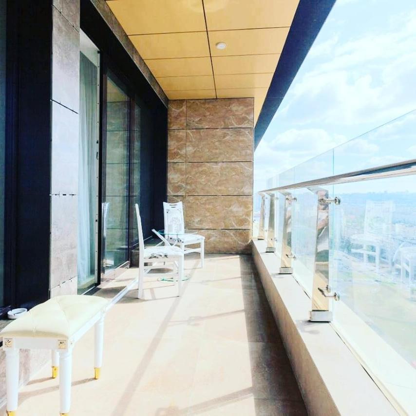 1 Room 60M2 Center Of Obolon Near River Side. With Terrace. 22 Floor Kiew Exterior foto