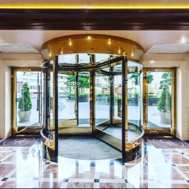 1 Room 60M2 Center Of Obolon Near River Side. With Terrace. 22 Floor Kiew Exterior foto
